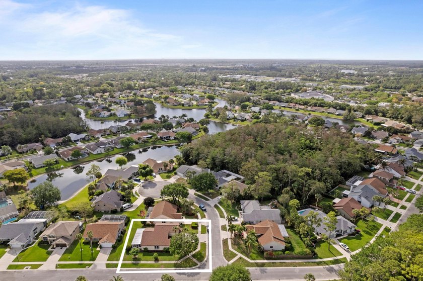 LOWEST PRICED HOME IN WOODS WALK, lovingly maintained by its - photo 47