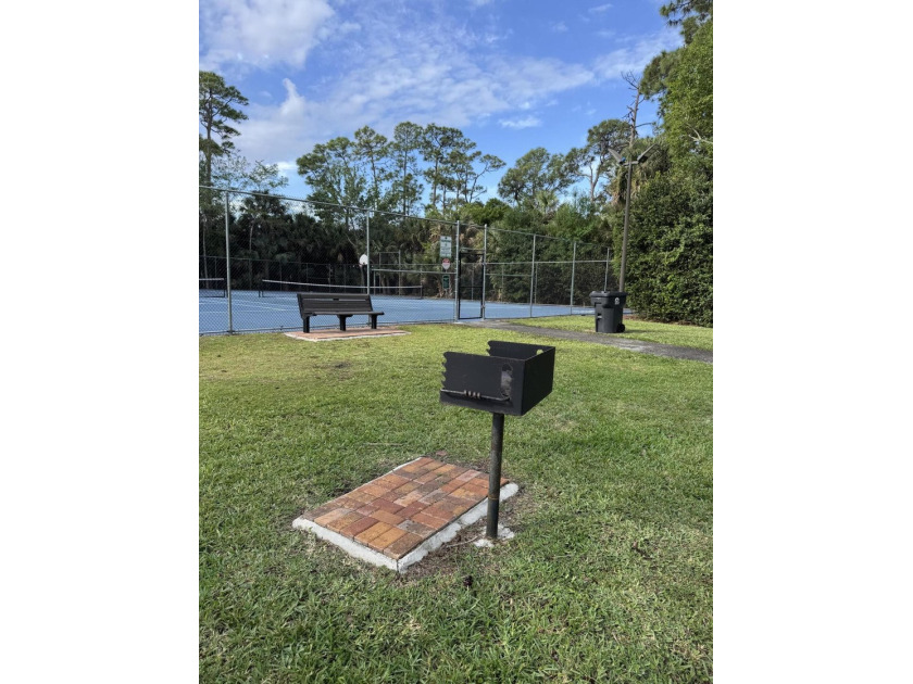 LOWEST PRICED HOME IN WOODS WALK, lovingly maintained by its - photo 50