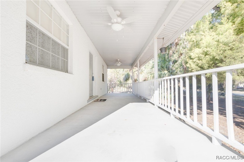 Looking for a great family home very near the river and fishing - photo 2