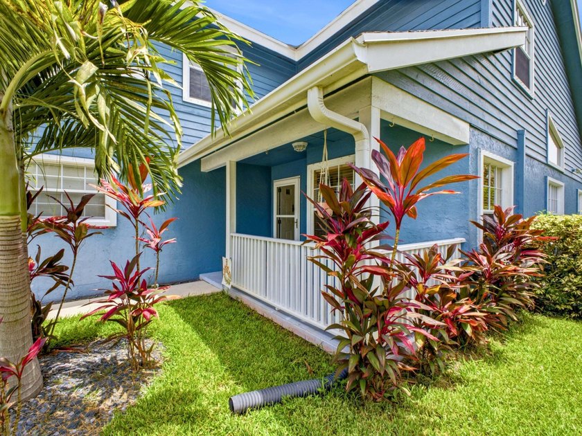 3BR/2.5BA townhome in the heart of Wellington, priced below - photo 6