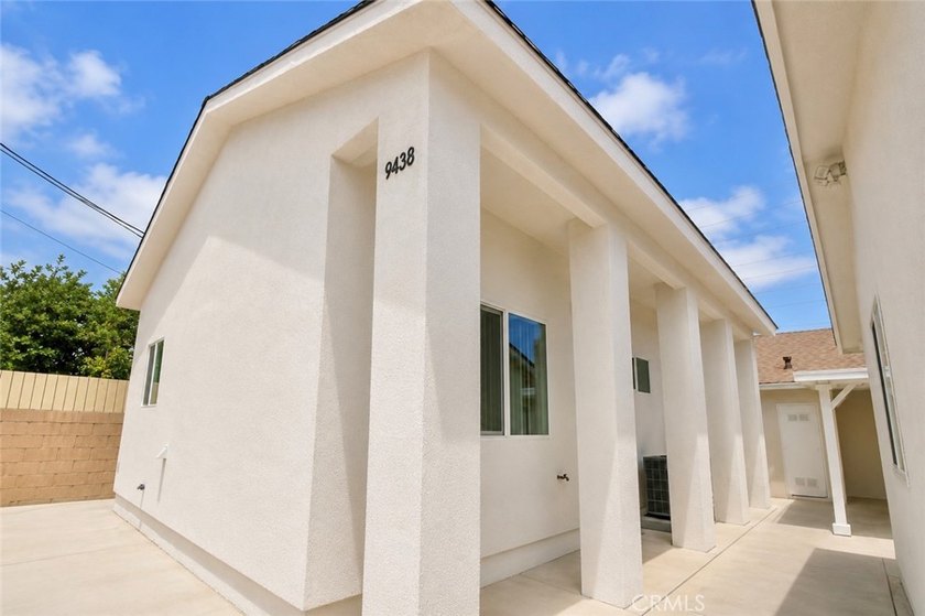 Beautifully updated property featuring a 4-bedroom, 2-bath main - photo 23