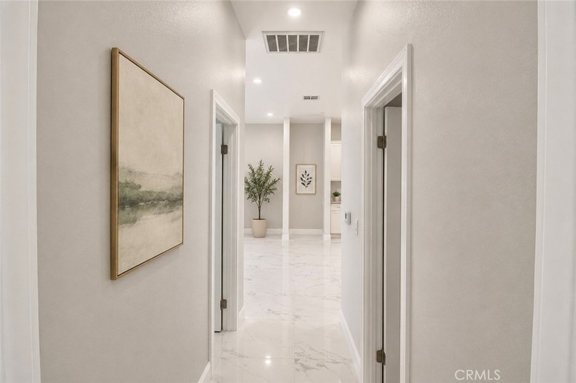 Beautifully updated property featuring a 4-bedroom, 2-bath main - photo 30