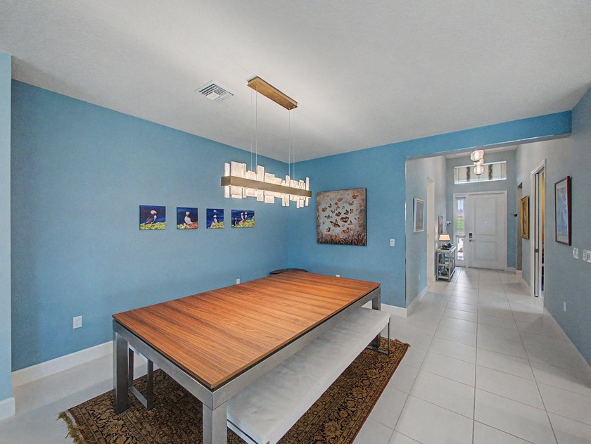 Welcome to this extensively upgraded 2-bedroom plus den, 2 1/2 - photo 8