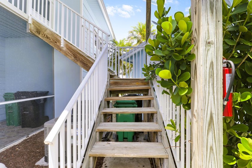 Truly a secret hideaway!! This quaint community of 30 Key West - photo 5