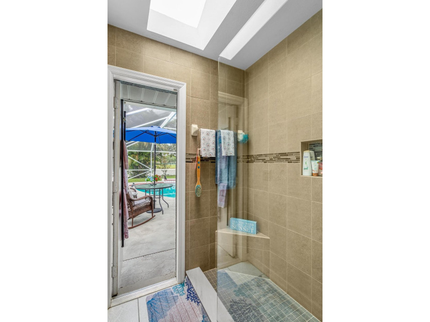 For sale for the first time, this custom built, lake front, pool - photo 30