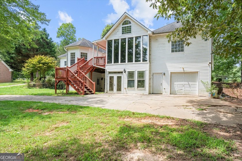 Opportunities like this don't come along often! Nestled on - photo 44