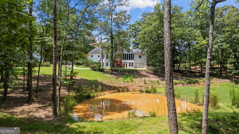 Opportunities like this don't come along often! Nestled on - photo 45
