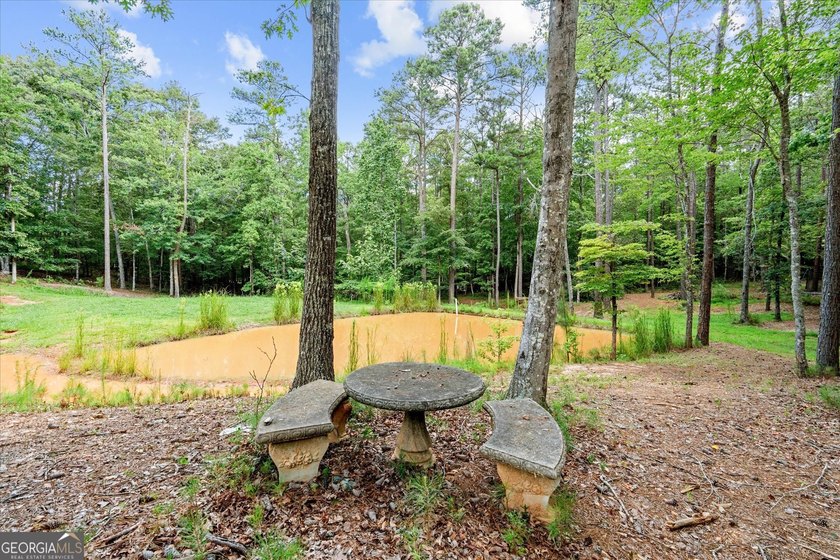Opportunities like this don't come along often! Nestled on - photo 46
