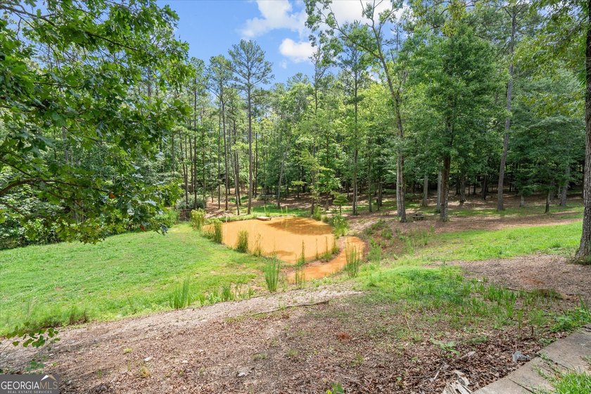 Opportunities like this don't come along often! Nestled on - photo 48