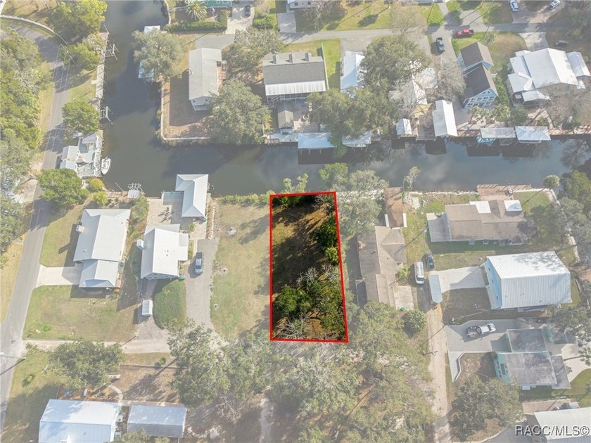 Rare Old Homosassa waterfront lot! Build your dream coastal - photo 2