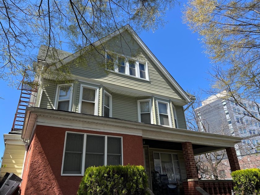 1006 E 31st St - photo 4