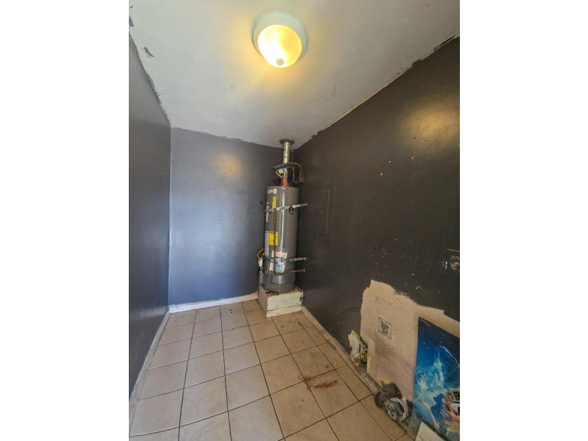 Investment Opportunity! Cash only Contractor special on a 6500 - photo 10