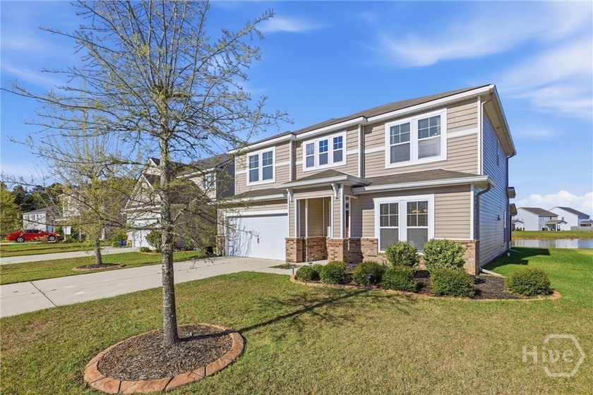 Charming 4-Bedroom Home with Lagoon Views Welcome to your dream - photo 3