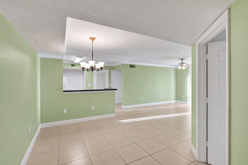 2BR/2BA first-floor condo in the gated community of Murano in - photo 21