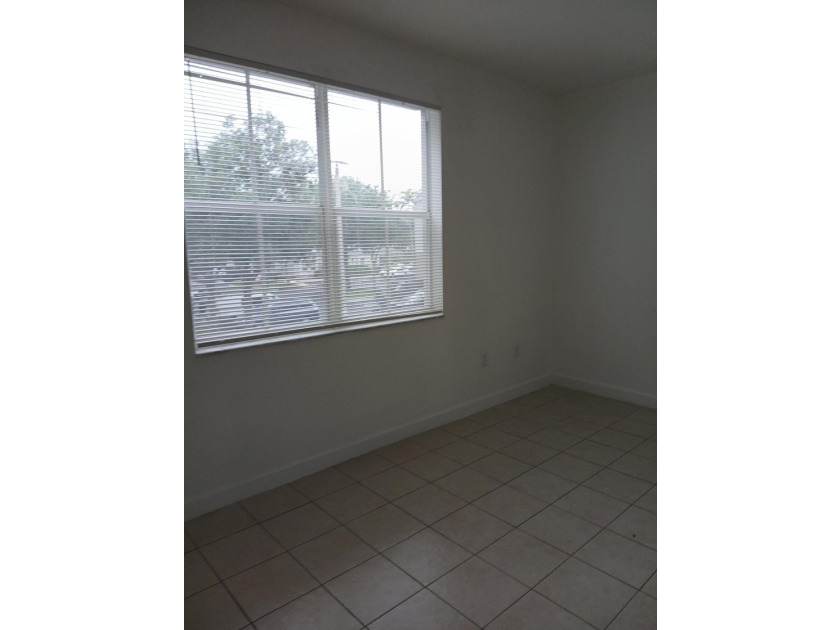 Location-Location--Awesome opportunity to find affordable - photo 4
