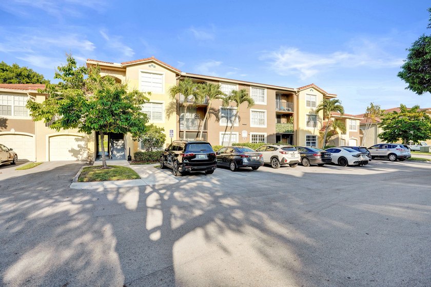 2BR/2BA first-floor condo in the gated community of Murano in - photo 37