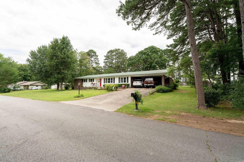 Endless Possibilities on 1.34 acres fully fenced. This - photo 38