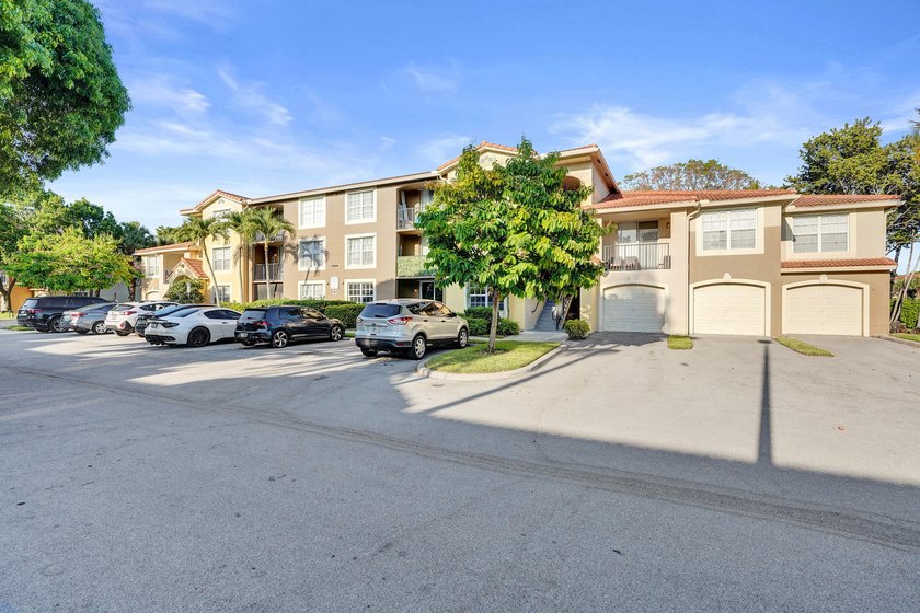 2BR/2BA first-floor condo in the gated community of Murano in - photo 38