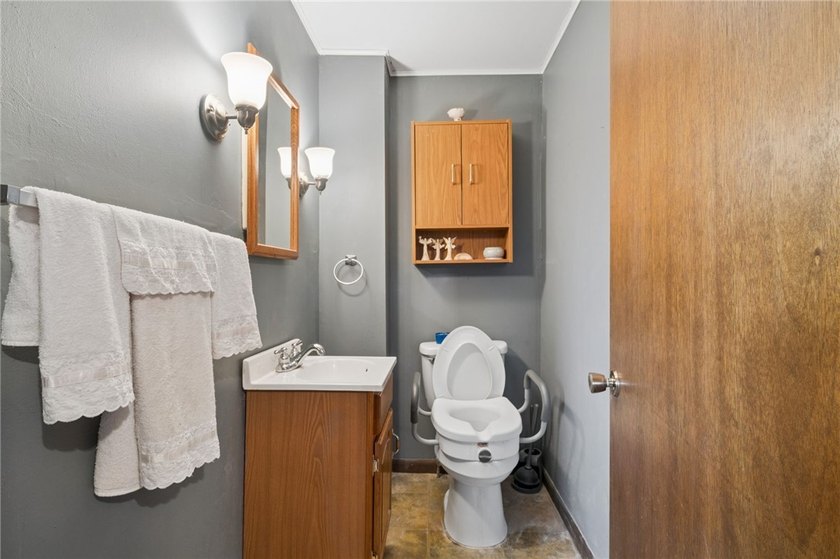 Welcome to 517 Moore Street! This home right off Freeport Road - photo 9
