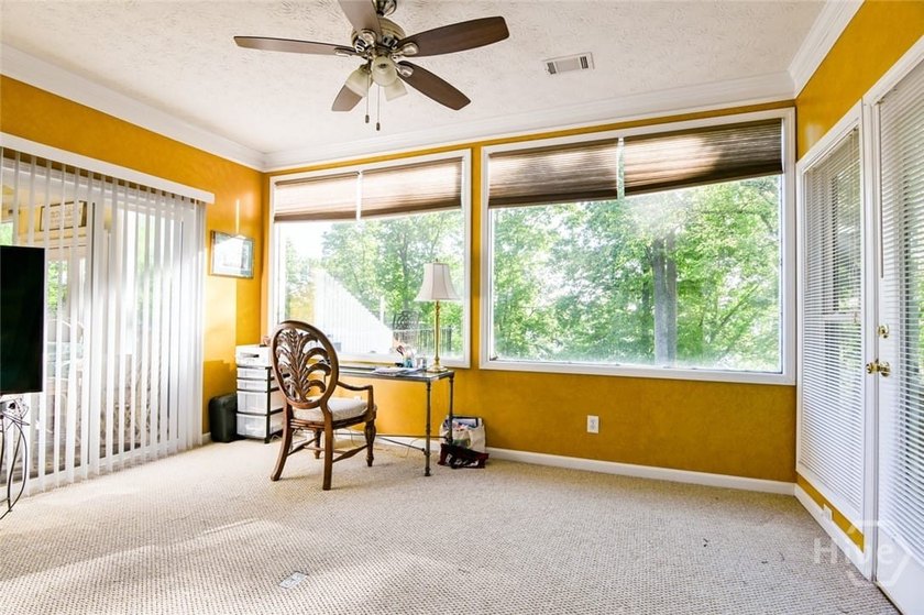 Charming lake cottage with deep water access (approximately 30 - photo 23