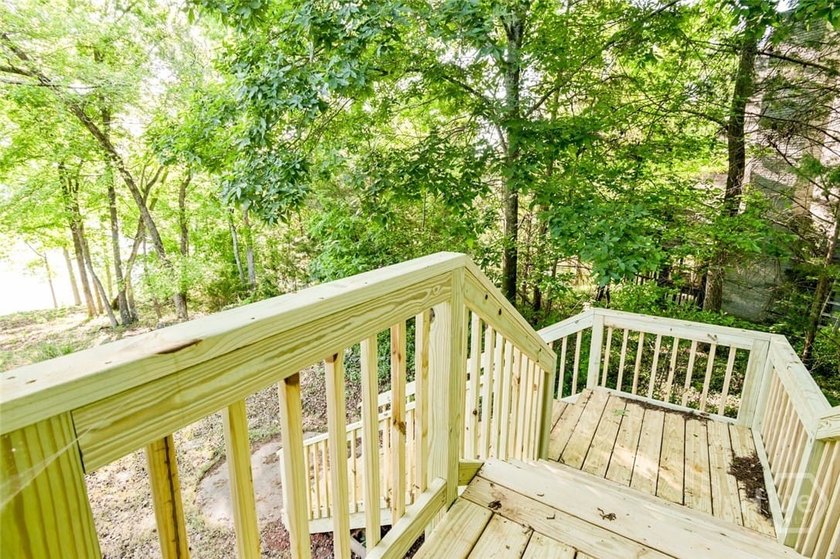 Charming lake cottage with deep water access (approximately 30 - photo 27