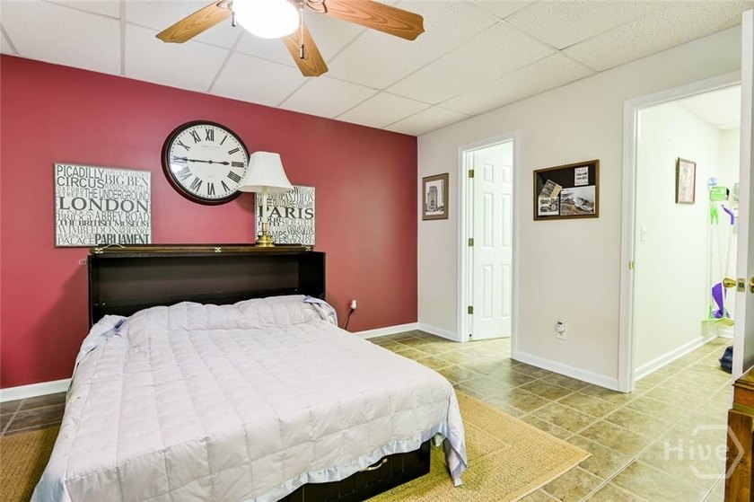 Charming lake cottage with deep water access (approximately 30 - photo 43