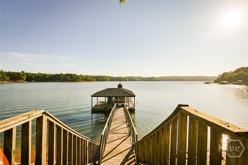 Charming lake cottage with deep water access (approximately 30 - photo 50