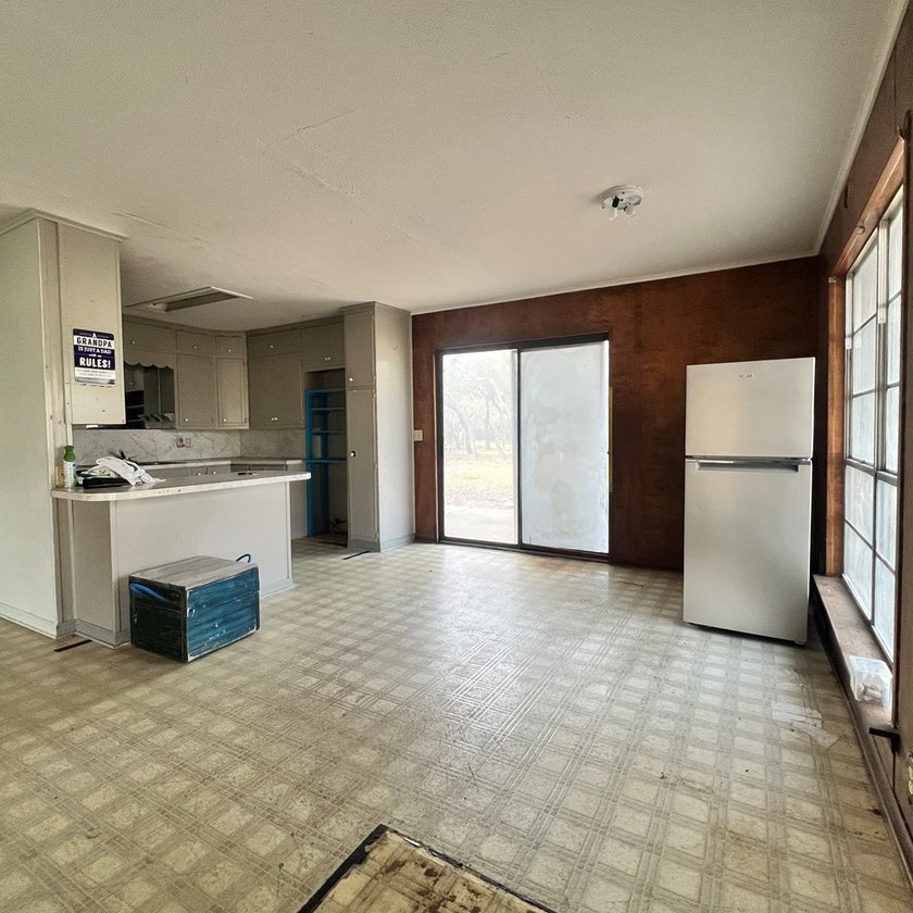 New Price! Prime Rockport location with Huge potential! Calling - photo 12