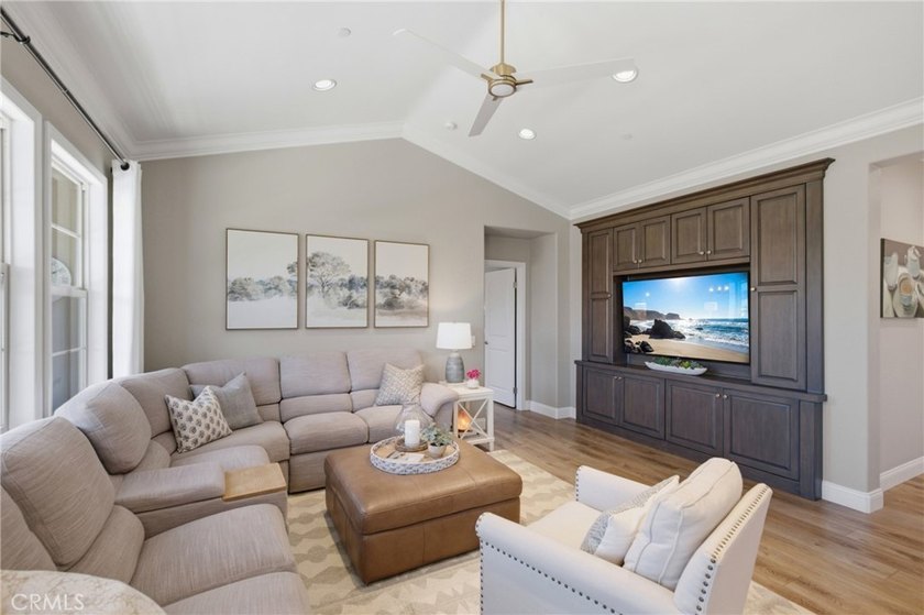 Welcome to this beautifully designed single-level home offering - photo 13