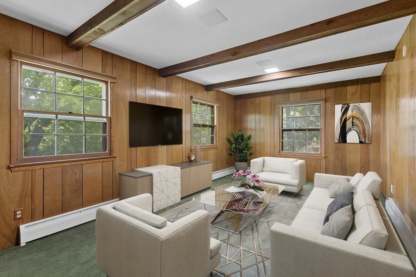 Opportunity in one of Middleton's most desirable pockets, on the - photo 16