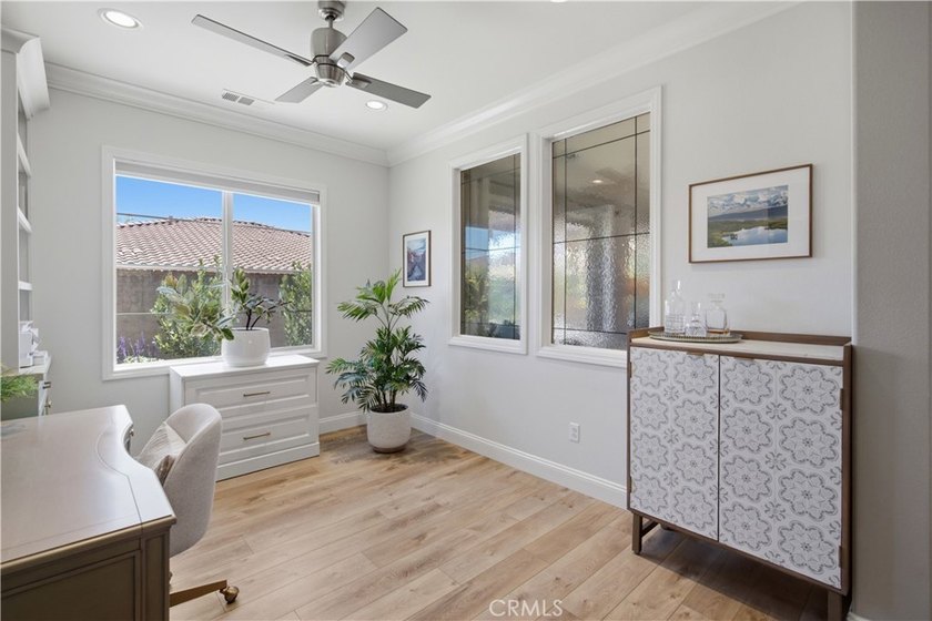 Welcome to this beautifully designed single-level home offering - photo 17