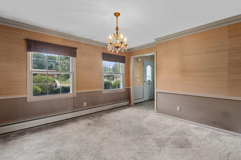 Opportunity in one of Middleton's most desirable pockets, on the - photo 17