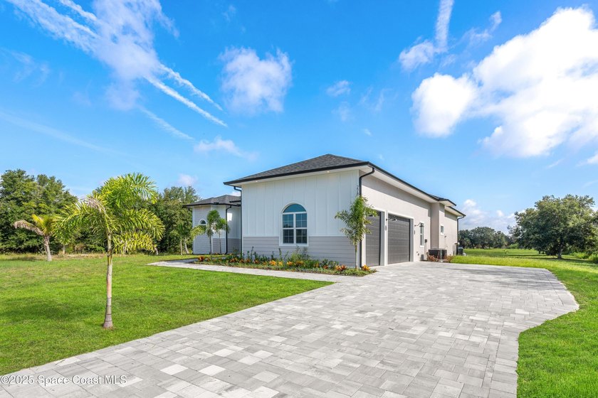 Brand New Home on 2.72 Acres! This stunning 4-bedroom, 3-bath - photo 4