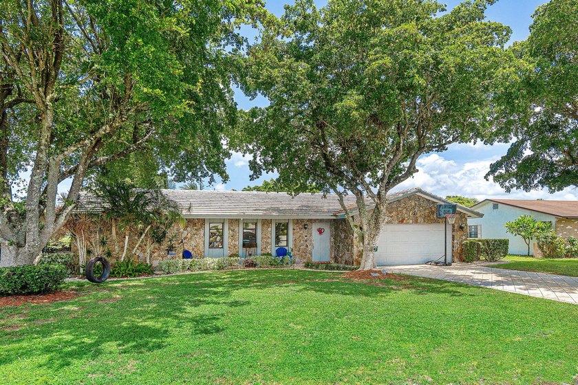 Spacious split 4 bedroom CBS home in the Beautiful Willows - photo 9