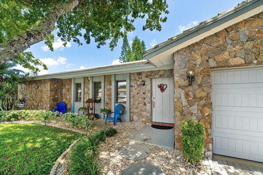 Spacious split 4 bedroom CBS home in the Beautiful Willows - photo 10
