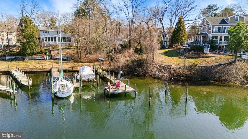 Enjoy waterfront living in this beautiful home on Cypress Creek - photo 2