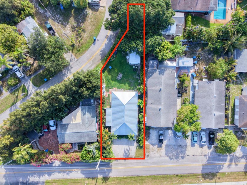 Exceptional Investment Opportunity in Lantana! Located on a - photo 2