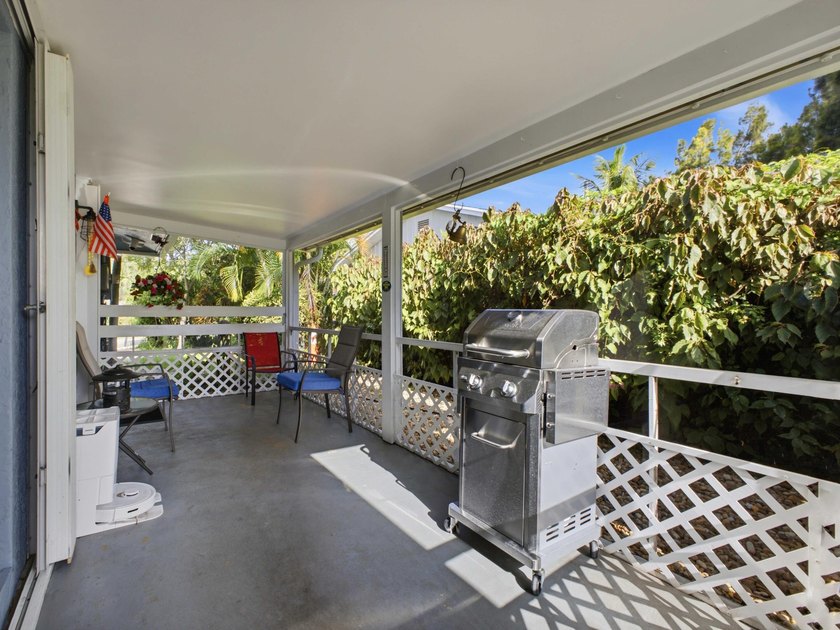 Exceptional Investment Opportunity in Lantana! Located on a - photo 7