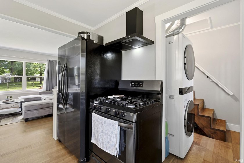 Looking for a home that's been updated and is ready for its next - photo 13