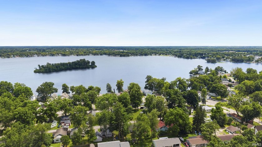 Looking for a home that's been updated and is ready for its next - photo 43