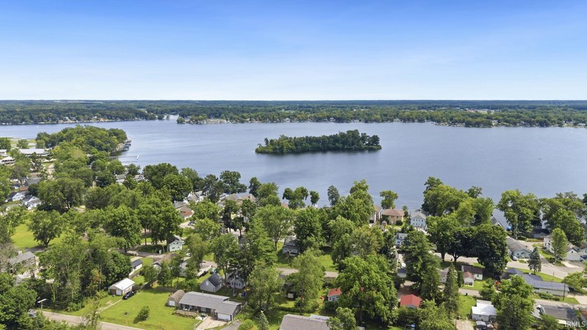 Looking for a home that's been updated and is ready for its next - photo 44
