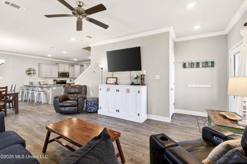 Beautiful Home in Coveted Woolmarket! Located in the highly - photo 5