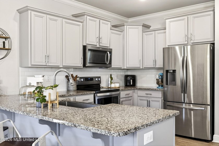 Beautiful Home in Coveted Woolmarket! Located in the highly - photo 10
