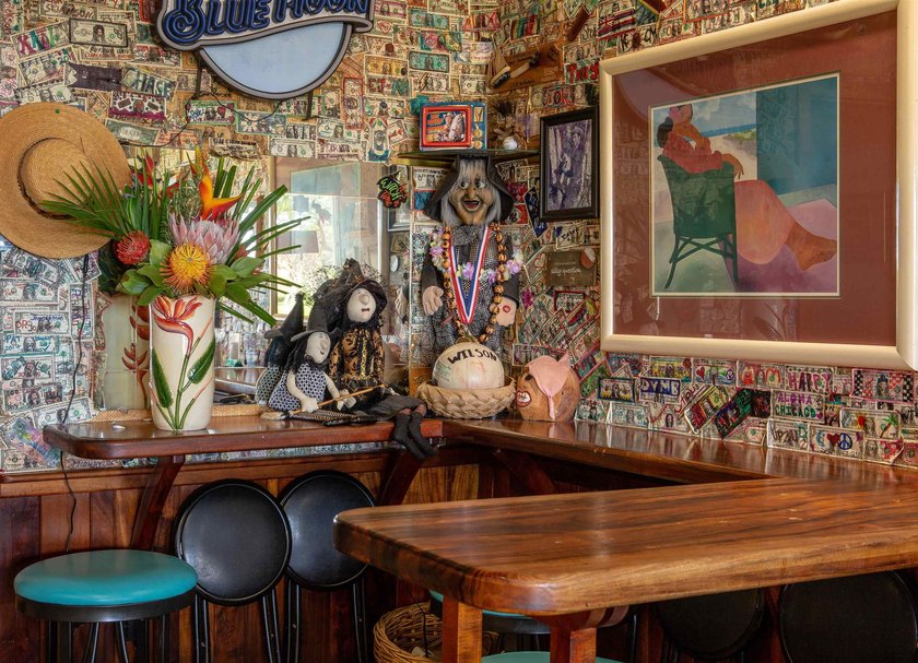 Long established restaurant/bar located at Sugar Beach Resort - photo 11