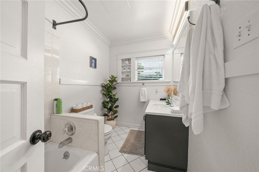 Beautifully updated Craftsman home located in the historic - photo 13