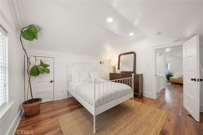Beautifully updated Craftsman home located in the historic - photo 21