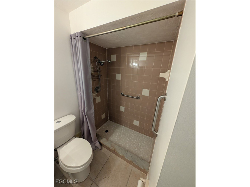 JUST REDUCED $24,000! Well priced and truly move-in ready, this - photo 20