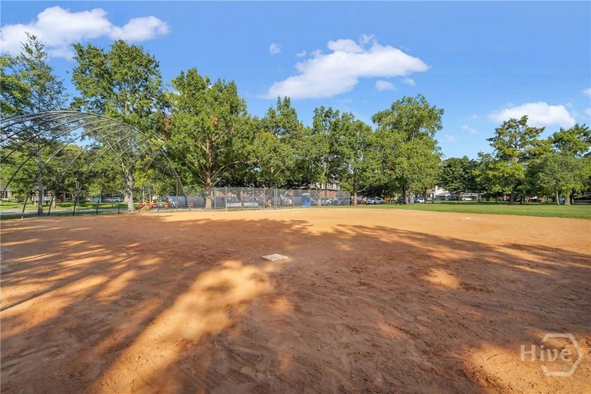 Situated directly on lively Hull Park in the heart of Ardsley - photo 25