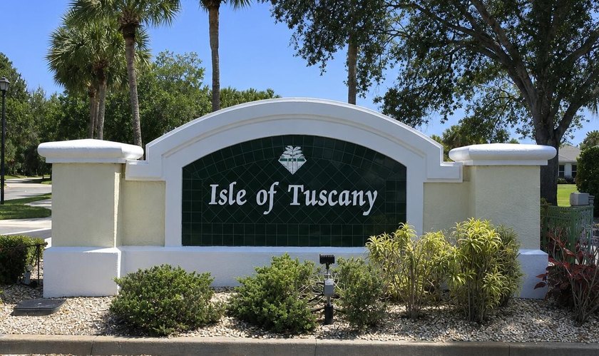 Welcome to Kings Isle, one of Pt St Lucie's most desired, active - photo 6