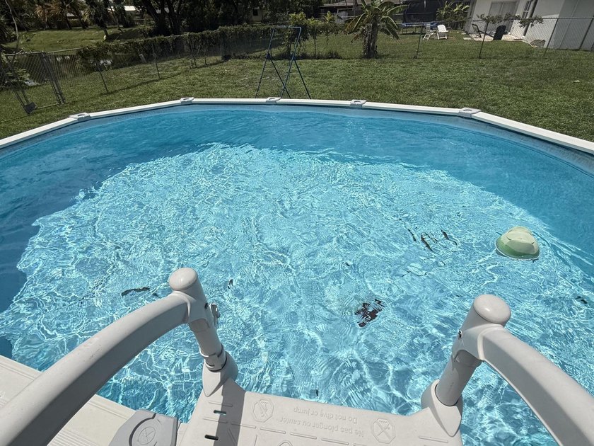 Welcome to this 4 bedroom 2 bath home offering the perfect blend - photo 3